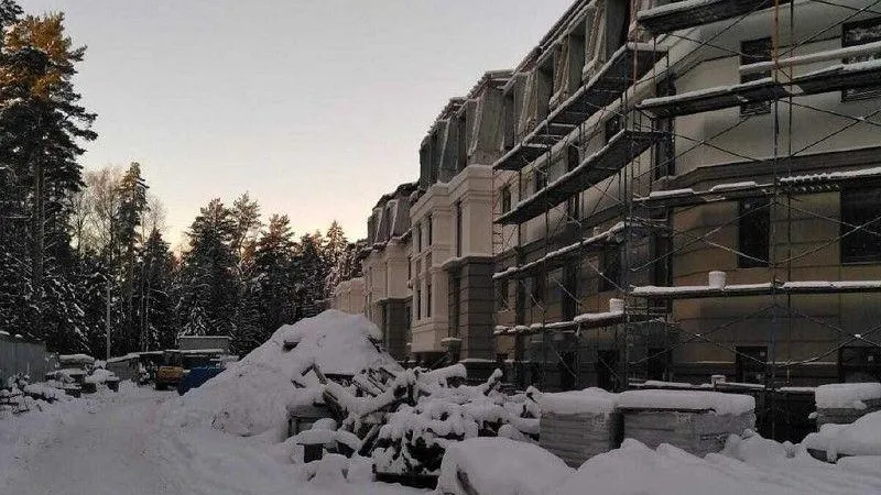 Строительную компанию оштрафовали за нарушение правил обращения с отходами в деревне Бородки