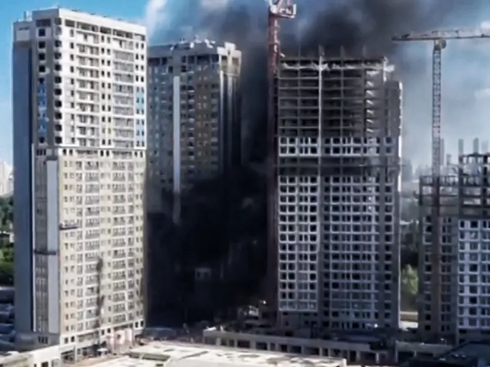 «Вовремя не вывезли мусор»: местные жители назвали вероятную причину пожара в красногорском ЖК «Спутник»