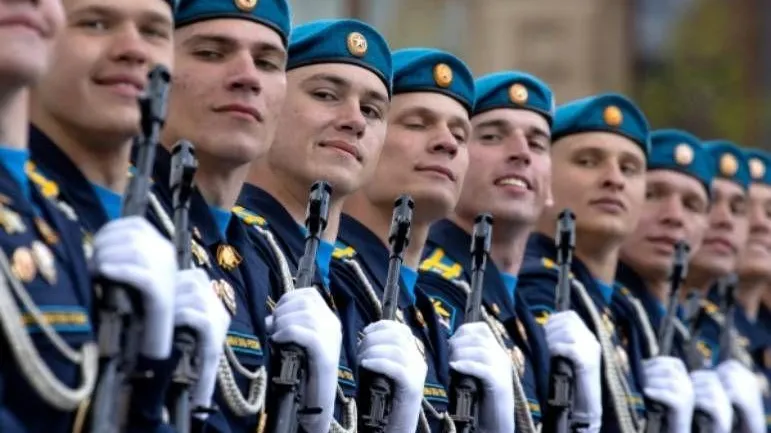 В Курске из соображений безопасности отменили военный парад на День Победы