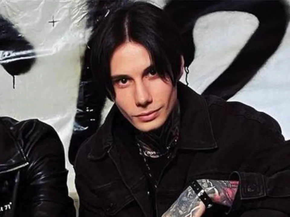 «Стремление собрать чужую энергию»: выяснились редкие качества участника шоу «Экстрасенсы. Битва сильнейших»