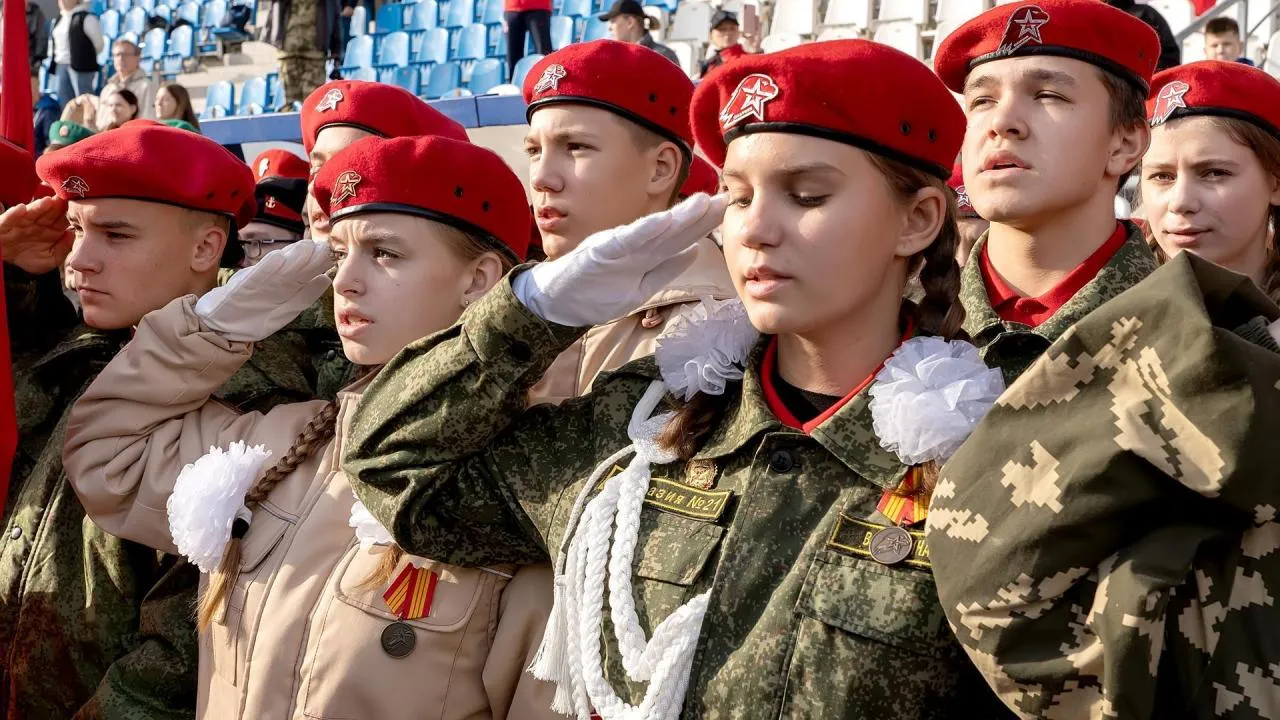 Около тысячи человек приняли участие в военно-патриотической игре «Наследники Победы» в Подольске