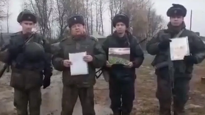 Участники СВО передадут картины детей из Домодедово в музей полка