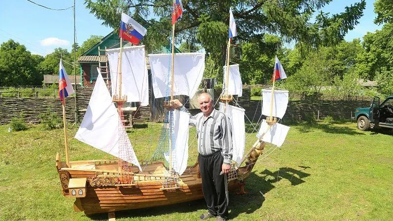 Житель Луховиц изготовил военный корабль