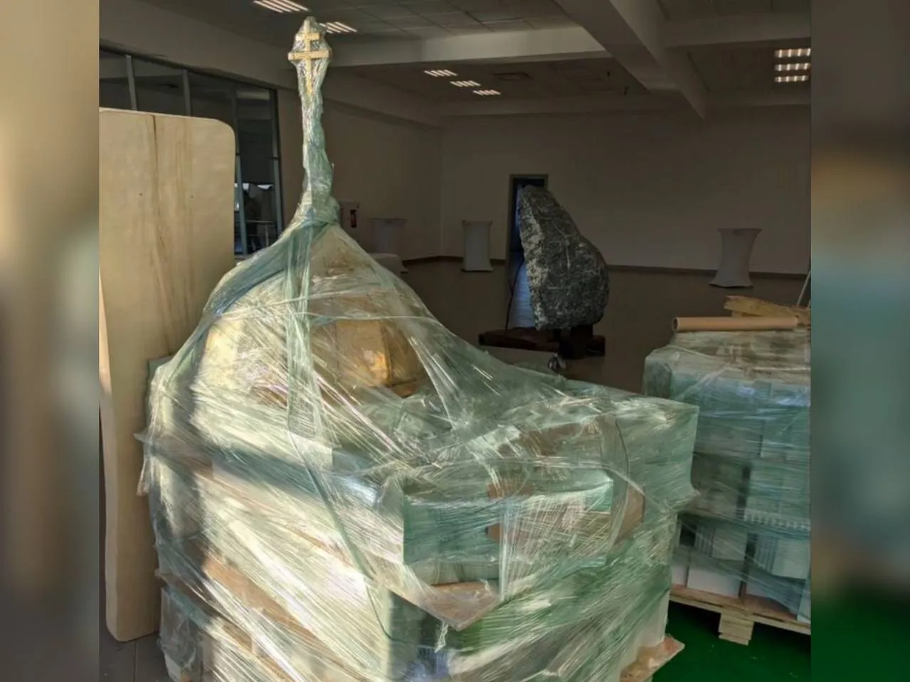 Фото: городская доска объявлений&nbsp;