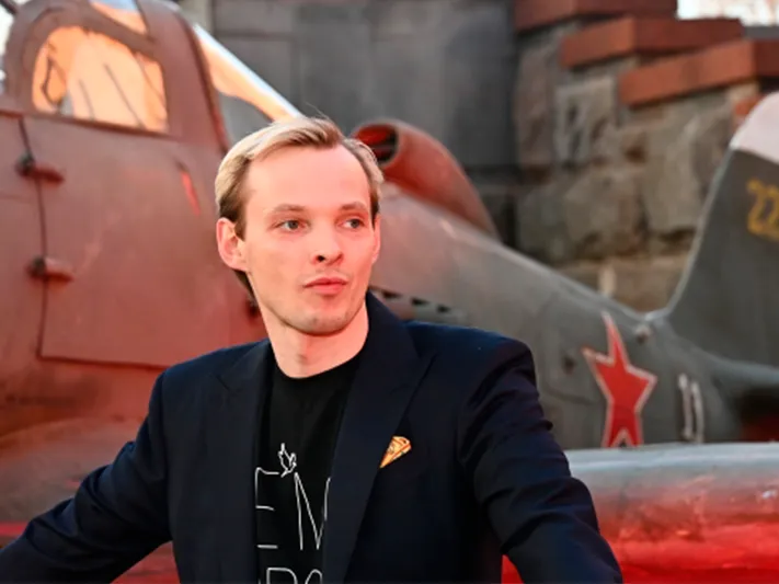 «Пахло тухлым мясом» — исполнитель роли внука Ленина о съемках сериала «Фандорин. Азазель»