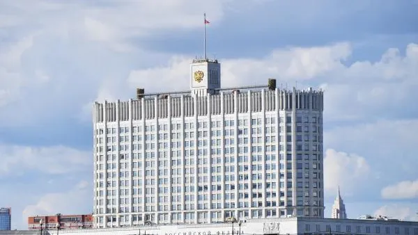 Кабмин выдел более 30 млрд рублей на повышение зарплаты бюджетникам в России