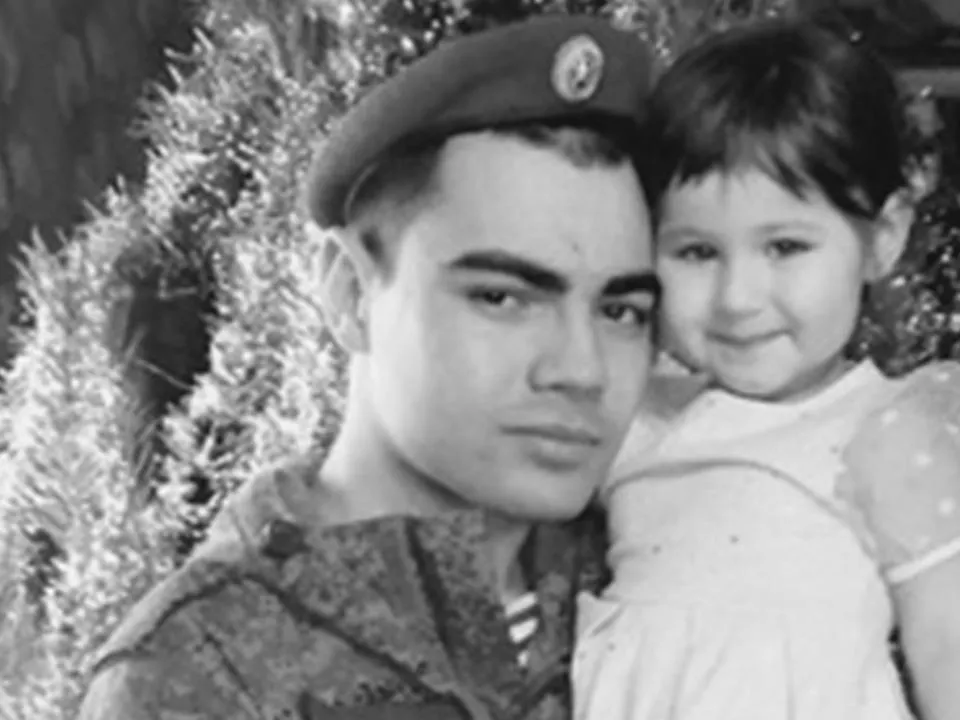 «Племянница называла его няней»: заботливый брат погиб на передовой в первые дни СВО