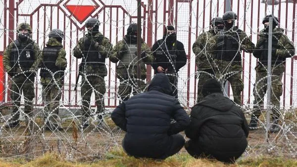 Эксперт: Польша разыгрывает шоу, чтобы напугать Европу
