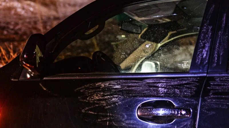 Автомобиль Lexus с трупом мужчины нашли в Москве