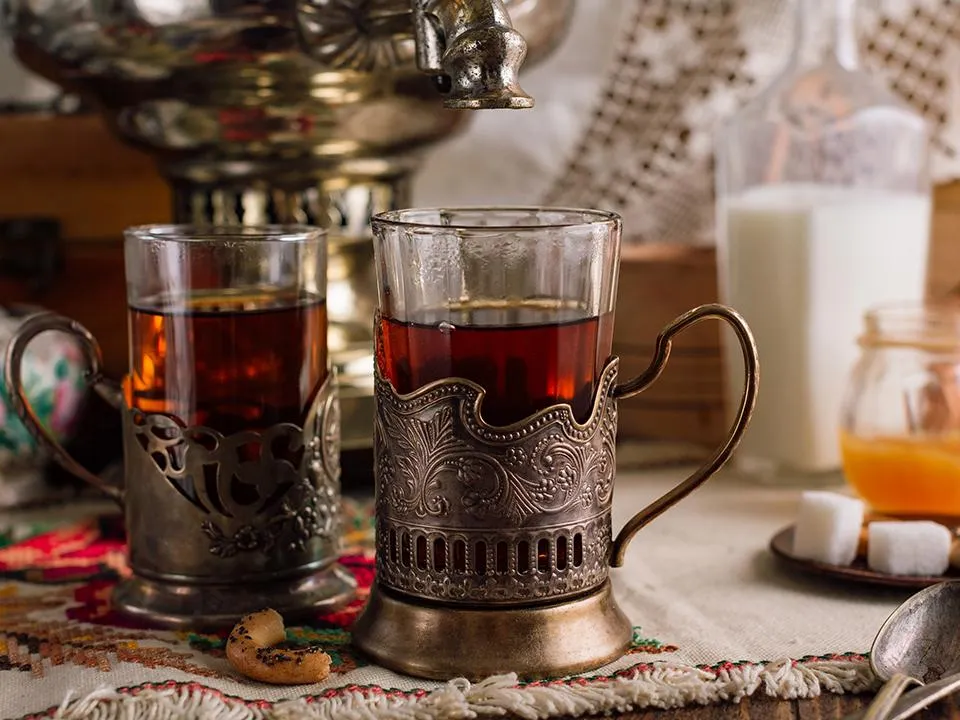 Как чай стал символом русской культуры: от кочевых путей Китая до советских купажей