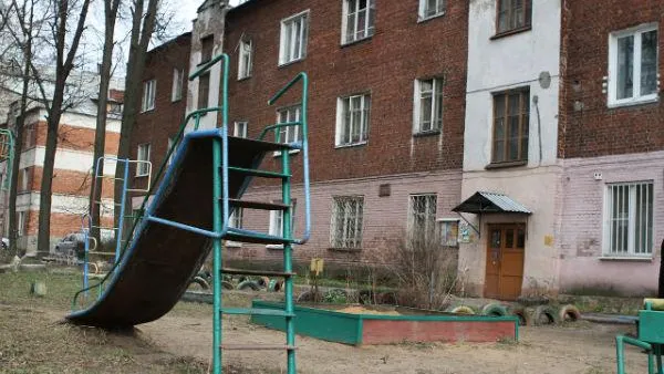 В Лосино-Петровском не замечают дома, которые пора признать аварийными