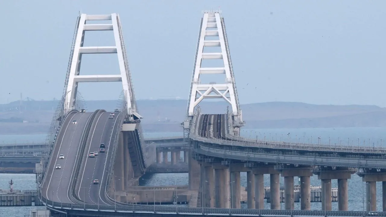 Движение по Крымскому мосту возобновилось