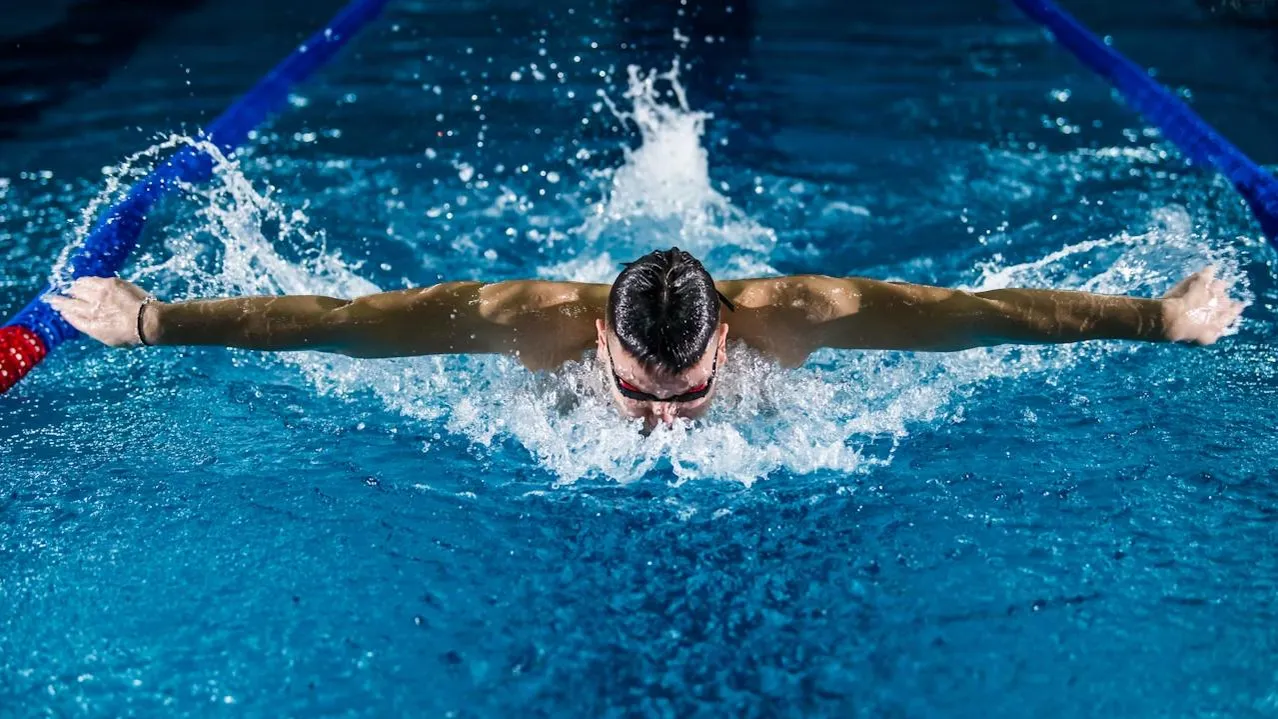 Журова обвинила World Aquatics в издевательстве над российскими пловцами