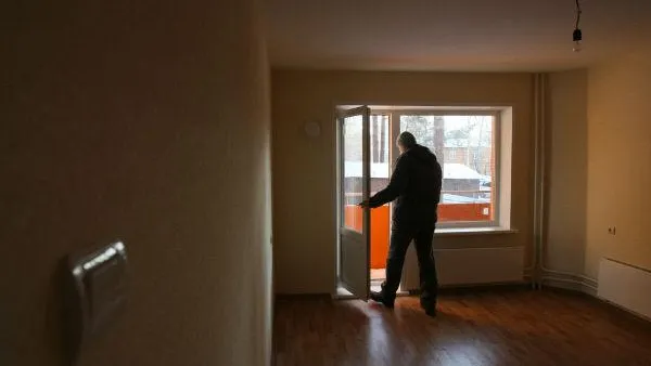 Сирота в Красноармейске получил собственную квартиру