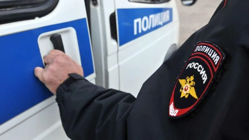 Женщина избила и раздела девочку-подростка на глазах у ее матери в Хакасии