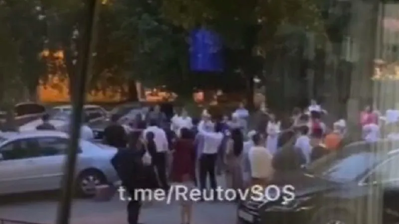 «А в ресторане, а в ресторане»: жители Реутова пожаловались на шумное заведение во дворе
