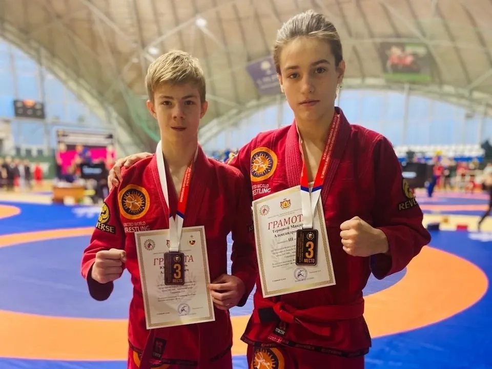 Борцы из Черноголовки на одержали победу соревнованиях по грэпплингу. Фото: t.me/chernogolovkavk