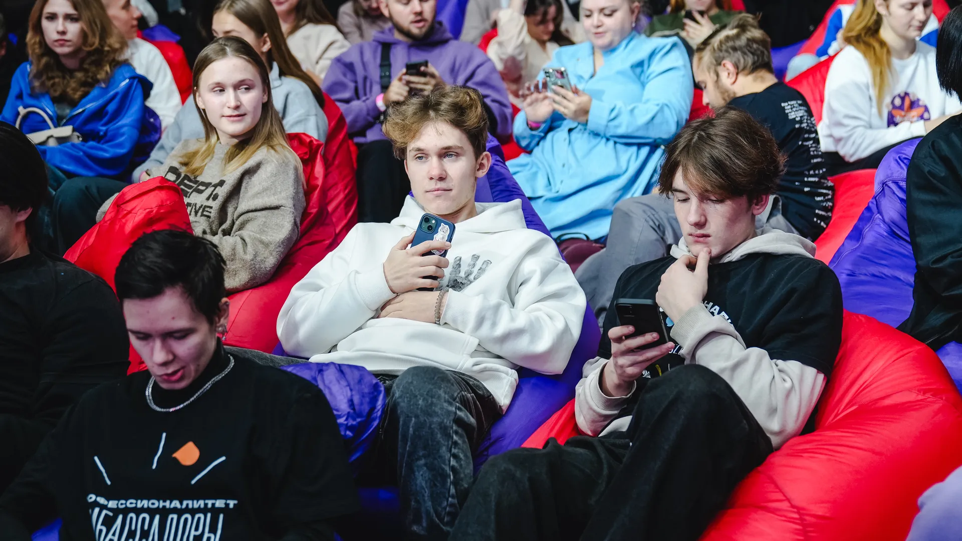 Флагманский молодежный форум "Мы - Россия" завершился в Подмосковье