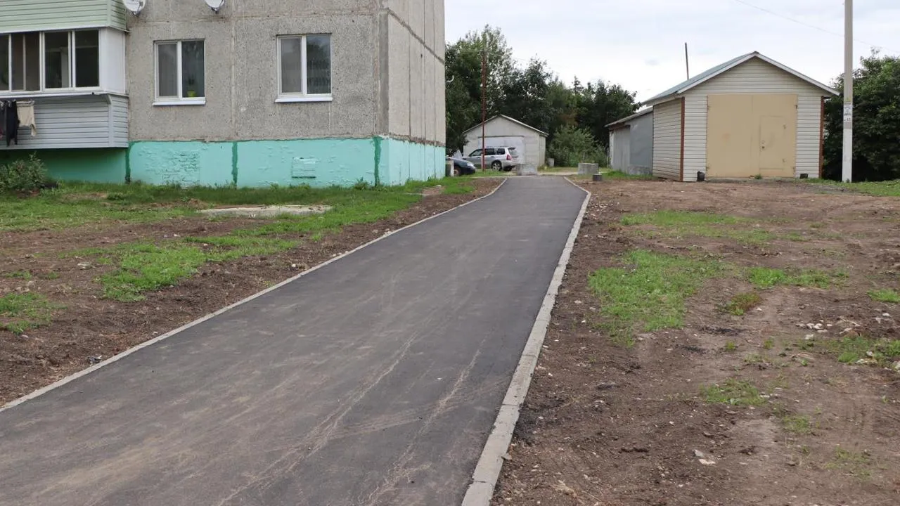 Новая пешеходная дорожка появилась в подмосковной деревне Шеметово