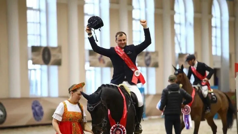 Спортсмен из Подмосковья стал серебряным призером Кубка России по конкуру