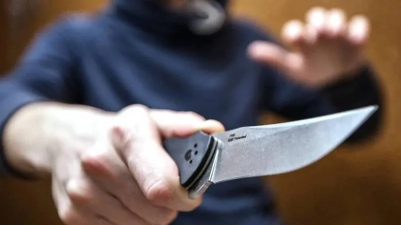В столице задержали мужчину, который с ножом ворвался в монастырь