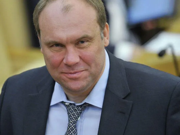 «Я бы им дал не кирпича, а кирпичом»: депутат ГД о предложении по продаже стройматериалов Польше