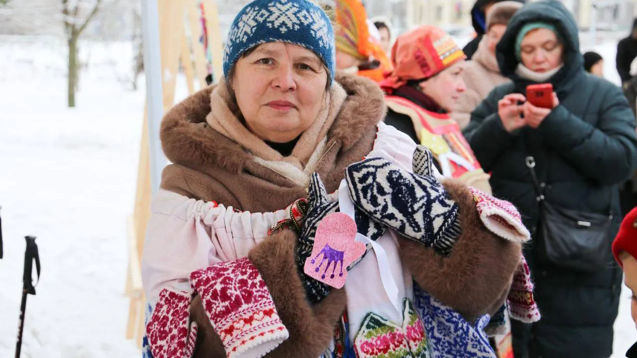 Вещи, которые связали во время фестиваля вязания в Люберцах, отправят в зону СВО