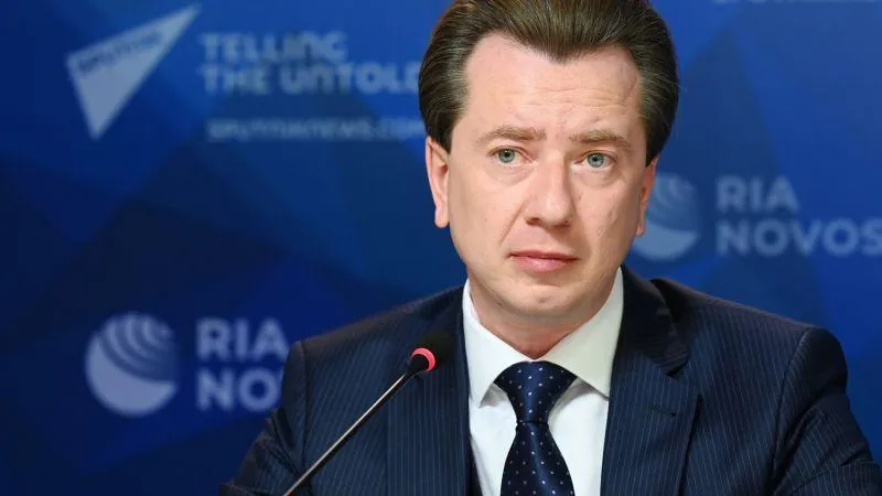 Бурматов оценил введение запрета на выброс в мусорные контейнеры опасных отходов