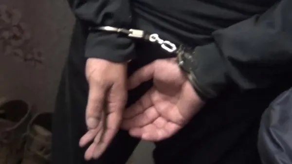Мужчину задержали за кражу карт памяти в Подольске