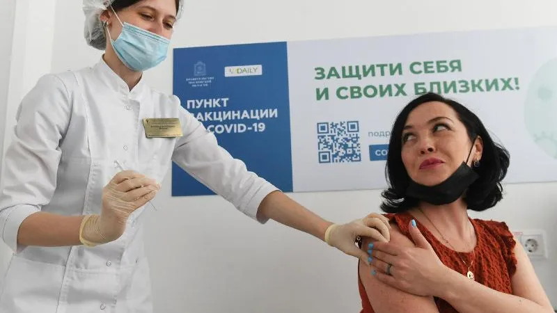 Подмосковные врачи рассказали, как вести себя после прививки