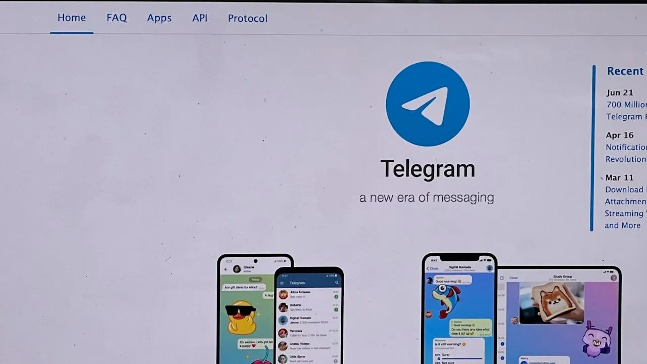 На Украине чиновникам и военным запретили использовать Telegram