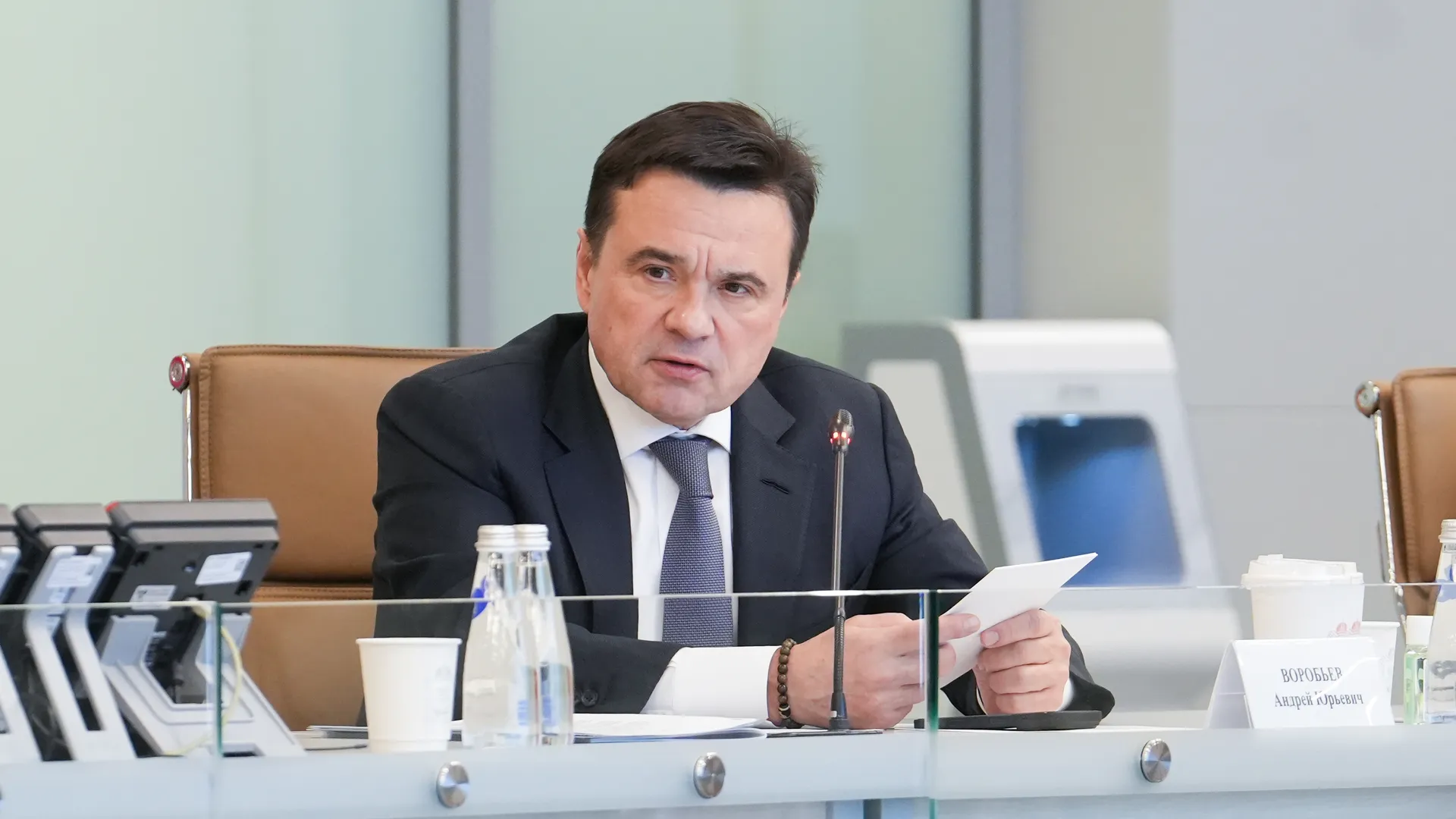 Андрей Воробьев рассказал о внедрении ИИ в регионе на заседании Комиссии Госсовета