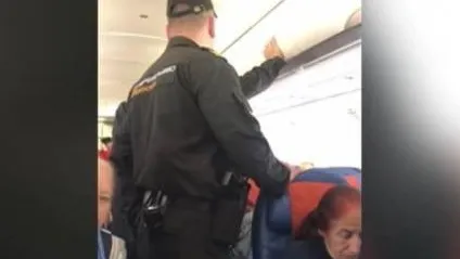 На супругов, прокравшихся на борт в Шереметьево, составили протокол 