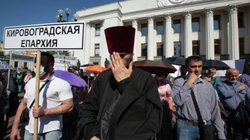 Эксперт Олег Неменский объяснил, почему киевский режим ведет борьбу с УПЦ