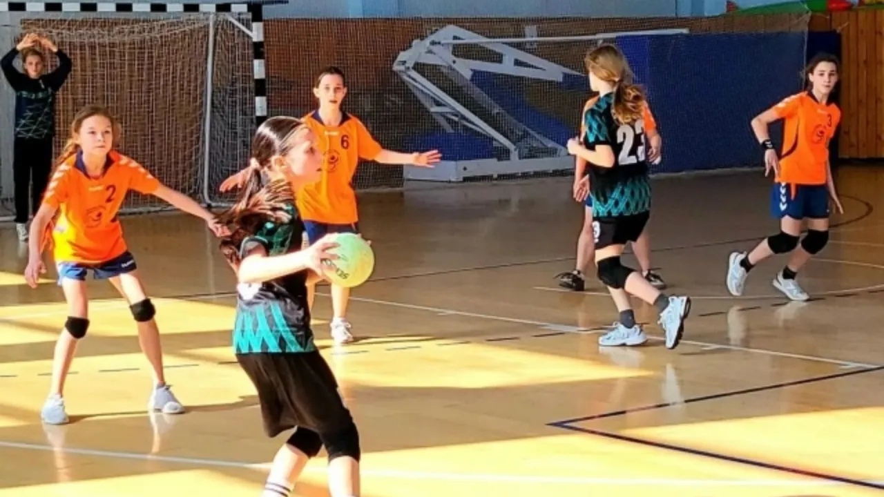 vk.com/спортшкола "Лидер"