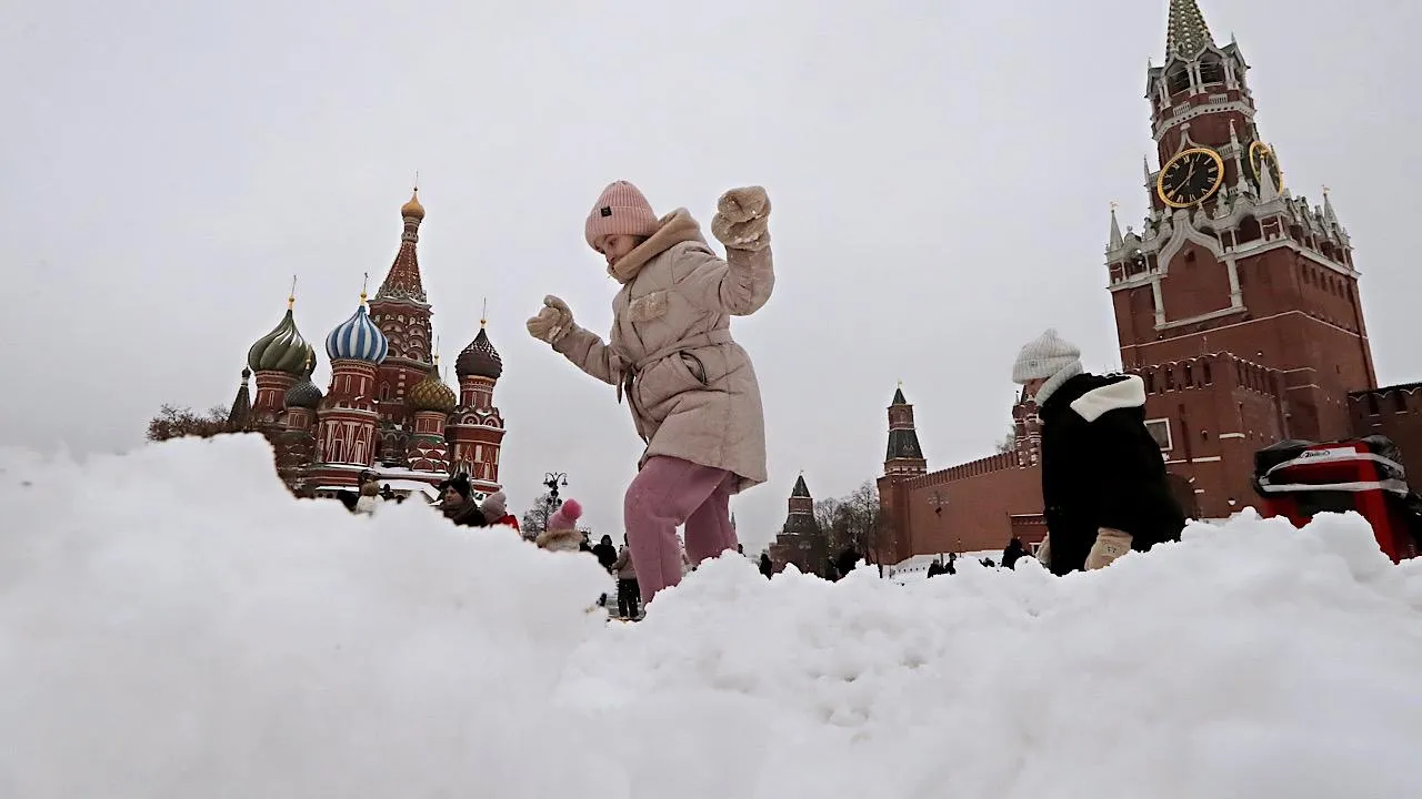«Апокалипсиса не будет»: метеоролог успокоил жителей столицы, ожидающих снегопада