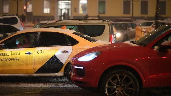 В Минтрансе Подмосковья призвали соблюдать ПДД в связи с гололедицей
