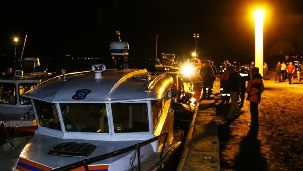 Баржа врезалась в моторку в Коломне, погиб человек