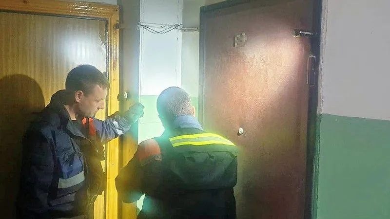 Спасатели «Мособлпожспас» освободили ребенка и пенсионерку из запертых квартир в Сергиевом Посаде