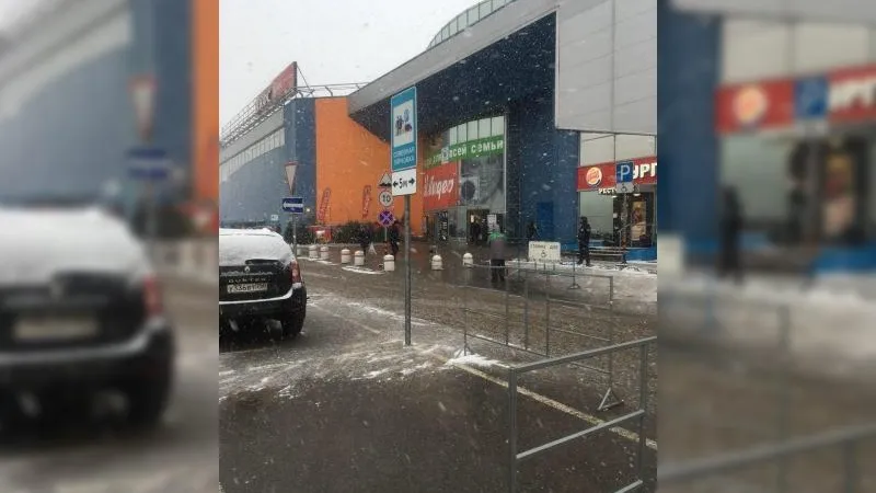 В Химках у торговых центров установили знаки «Семейная парковка»
