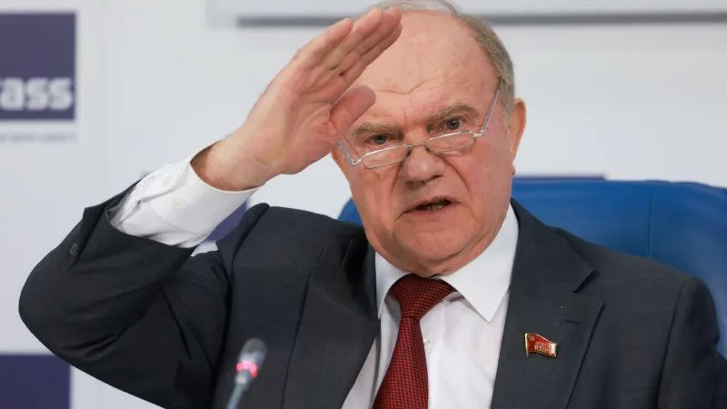 Россияне обратились к Зюганову с просьбой не принимать изменения в законы о защите прав детей
