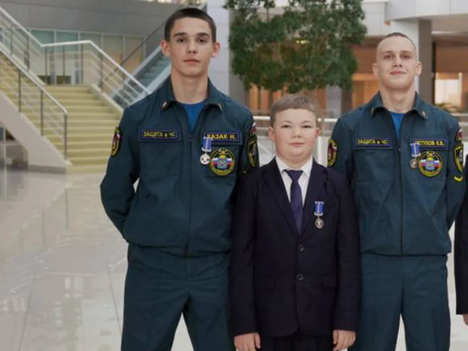 В форме Никита Казак (слева) и Кирилл Петухов (справа). Фото: t.me/bolataevaludmila