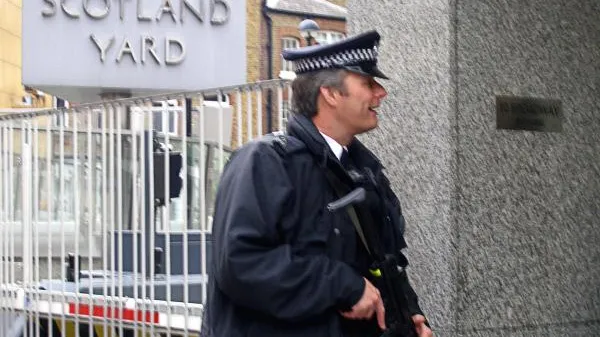 В Великобритании осудили полицейского, который подглядывал за соседями