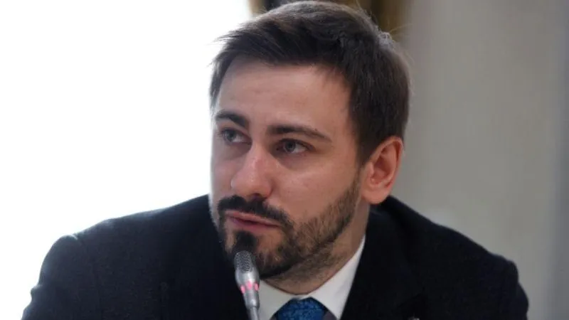 Политолог Данюк считает, что на Западе забыли стандарты журналистики