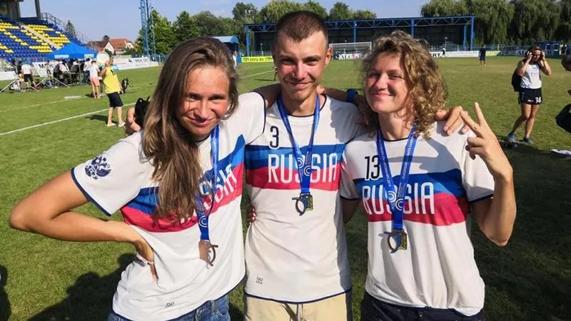 Семья чемпионов мира и Европы по фрисби натренирует будущих олимпийцев в Химках