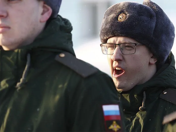 Юрист рассказала, как правильно получать повестку в военкомат