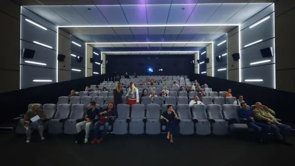 Семь тысяч гостей ожидают на кинофестивале имени Тихонова в Павловском Посаде