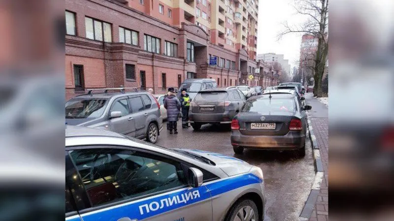 Водители не могут поделить дорогу в Химках 