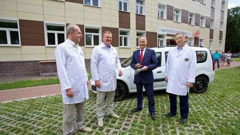 Балашихинский завод подарил местной поликлинике авто