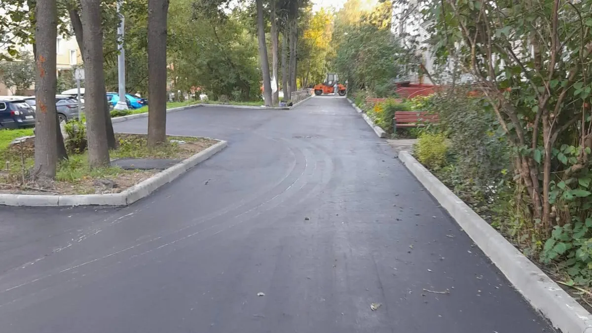 В Ленинском городском округе полностью обновят пять дворов и семь детских площадок